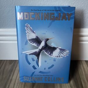 Mockingjay book novel hunger games series